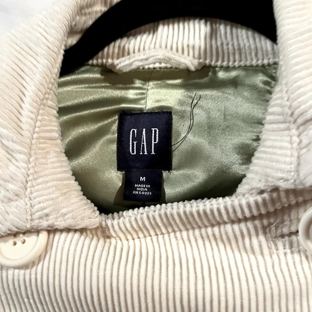 Gap Women’s Fall Jacket.  Size M - Picture 5 of 8